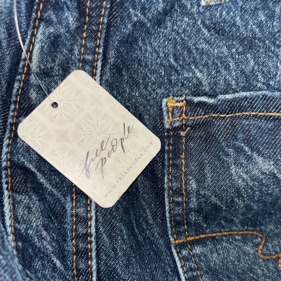 NWT Free People We The Free Good Luck Barrel Denim Overalls SIZE: Small - Picture 7 of 8